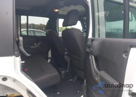 2013 Jeep Wrangler Unlimited Sport из США, поврежденный, VIN 1C4BJWDG5DL677436